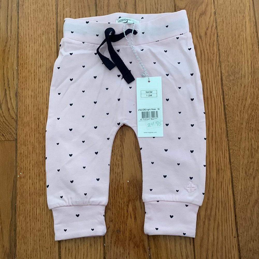 NWT 1-2 months (56) Noppies pants
